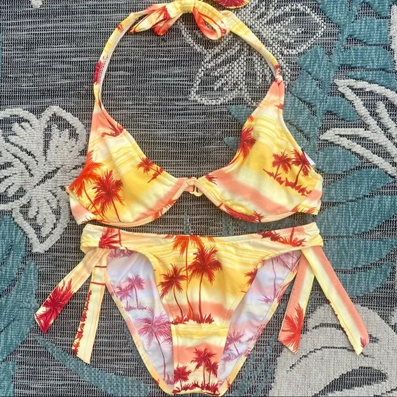 Island Soul Swim Island Soul Hawaiian Beach Scene Tropical